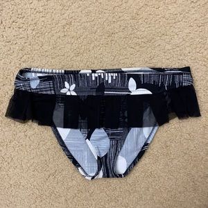BECCA MESH SKIRTED BIKINI BOTTOM MEDIUM